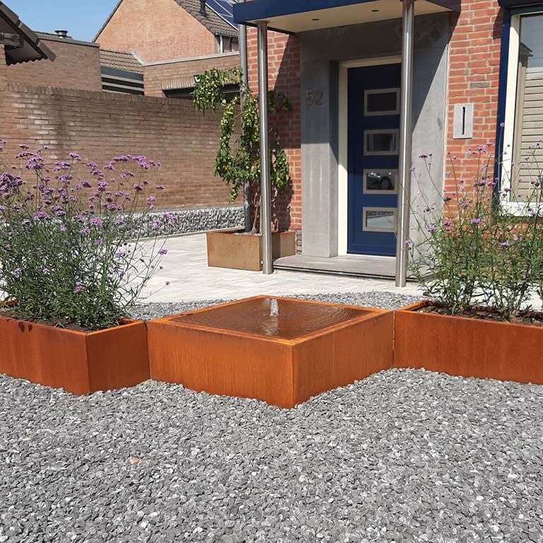 Table d'eau en acier corten 100 x 100 x 40 cm
