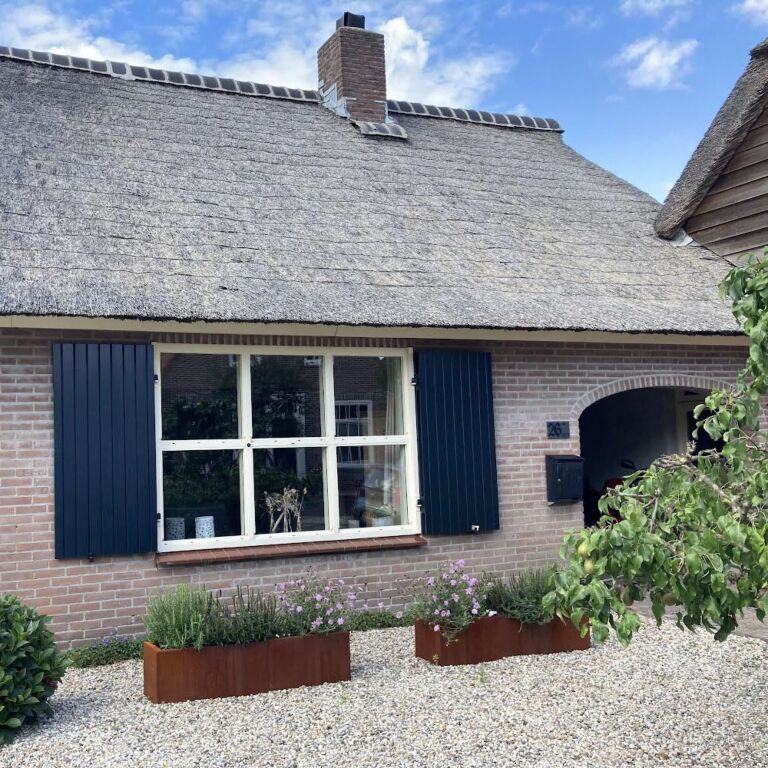 Bac à plantes en acier corten Texas 300x1200
