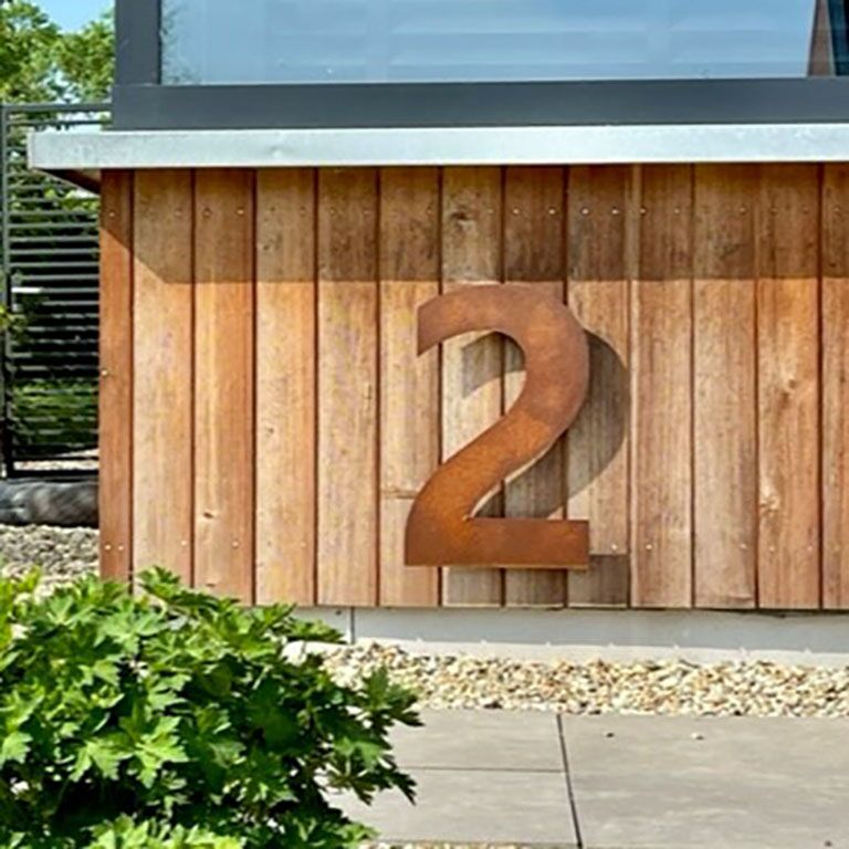 Maison en acier corten numéro 2 - 50 cm