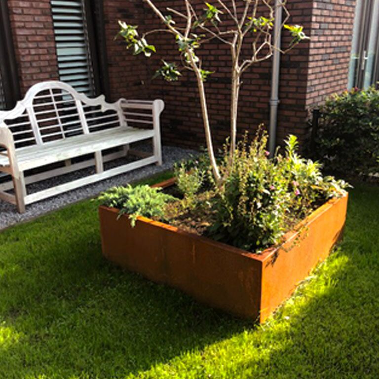 Bac à plantes soudée en acier corten Montana 140 x 140 x 40 cm