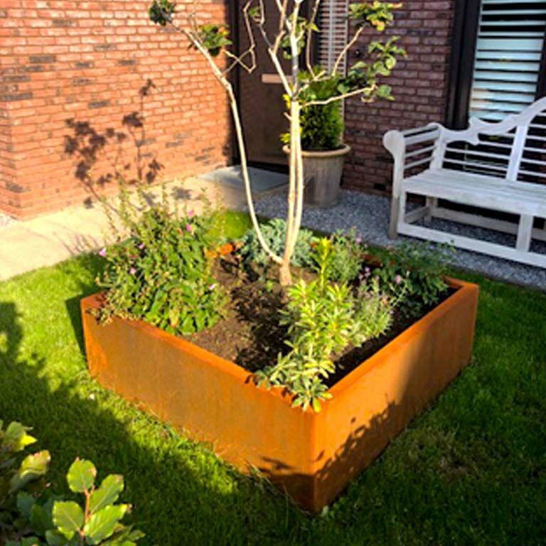 Bac à plantes soudée en acier corten Montana 120 x 120 x 40 cm