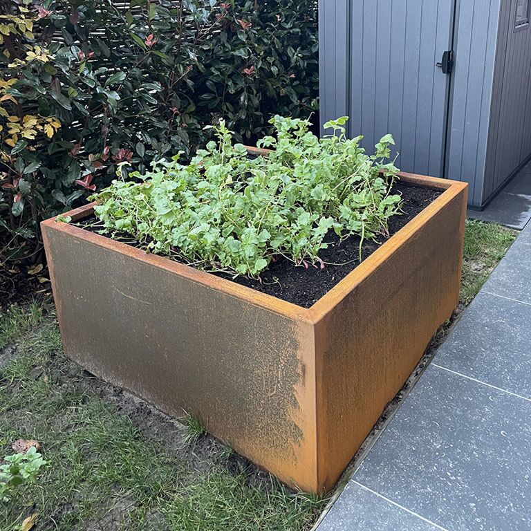 Bac à plantes soudée en acier corten Montana 120 x 120 x 60 cm