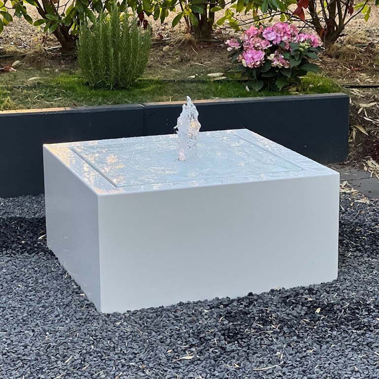 Table d’eau en aluminium 80 x 80 x 40 cm