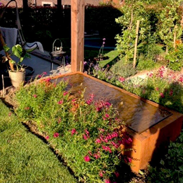 Table d'eau en acier corten 200 x 80 x 40 cm
