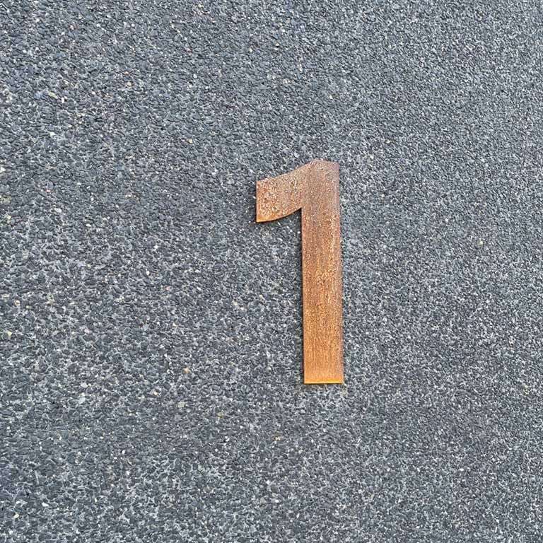 Maison en acier corten numéro 1 - 30 cm