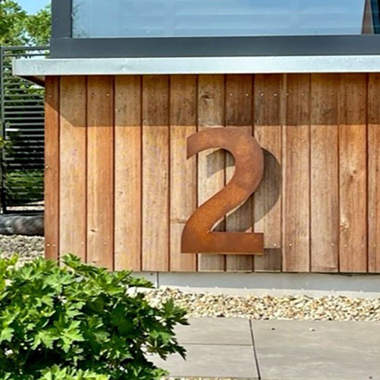 Maison en acier corten numéro 2 - 50 cm