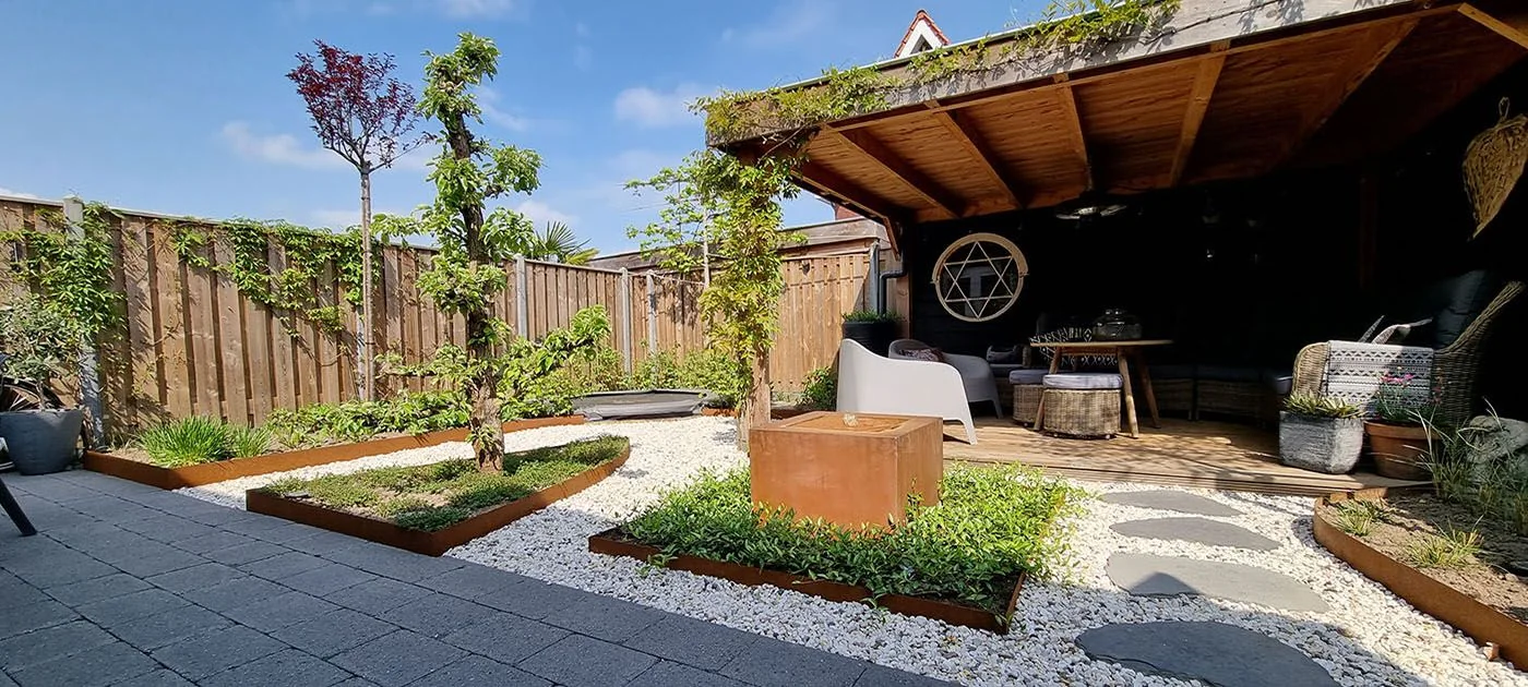 Installation de bordures en acier Corten dans le jardin : plan complet étape par étape