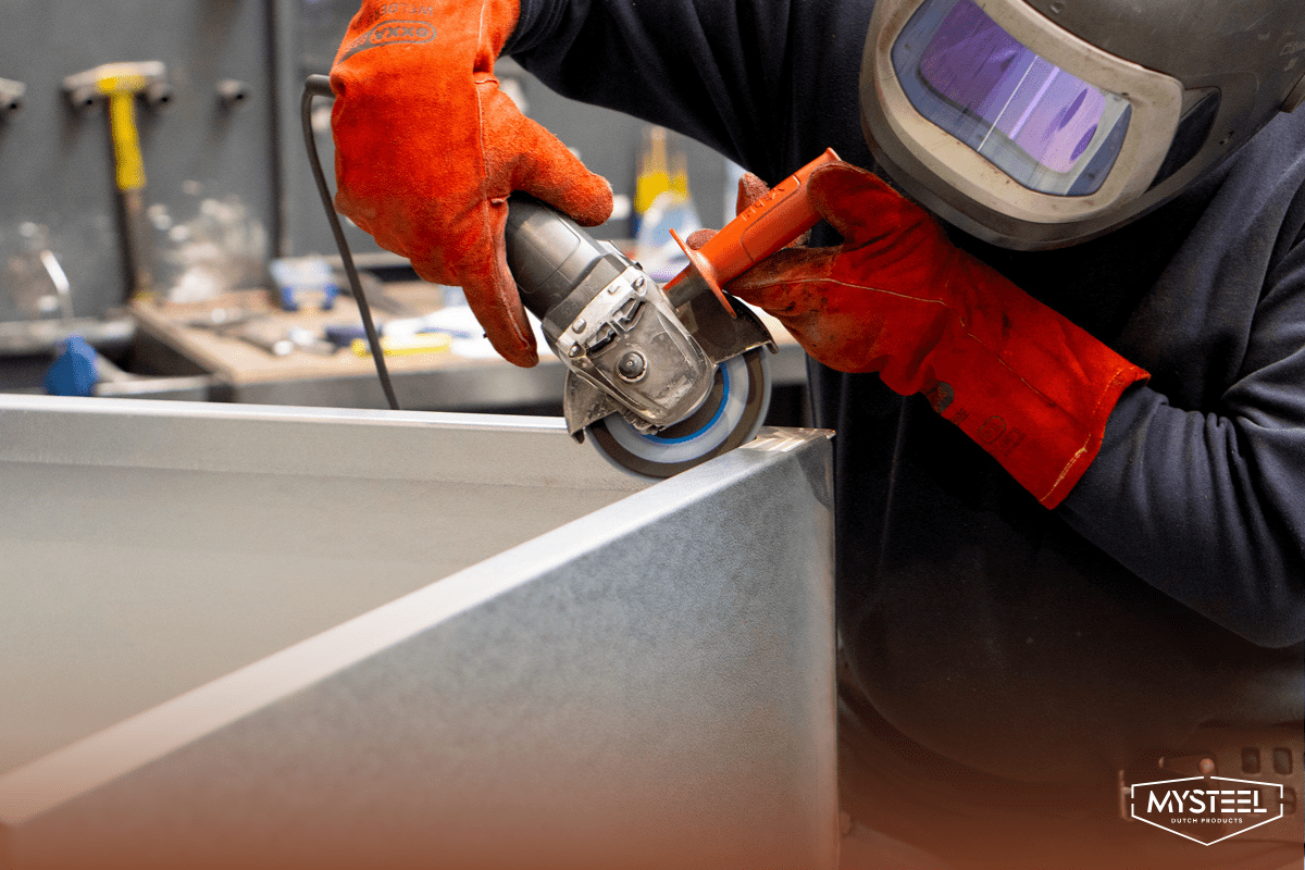 Travailler l'acier Corten comme un pro : meuler, percer, scier, etc.